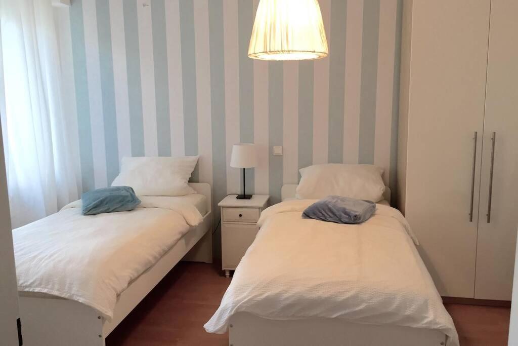 Apartment 120 Qm -3 Schlafzimmer-2 Baeder- Fuer 7 Gaeste Dusseldorf Exterior photo