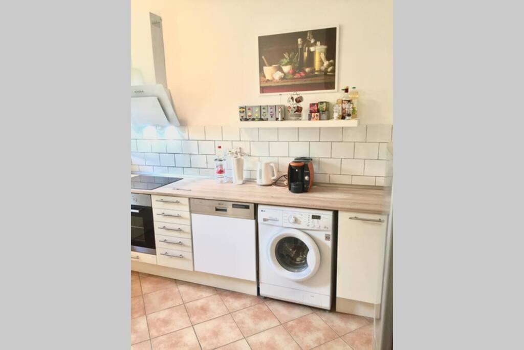 Apartment 120 Qm -3 Schlafzimmer-2 Baeder- Fuer 7 Gaeste Dusseldorf Exterior photo